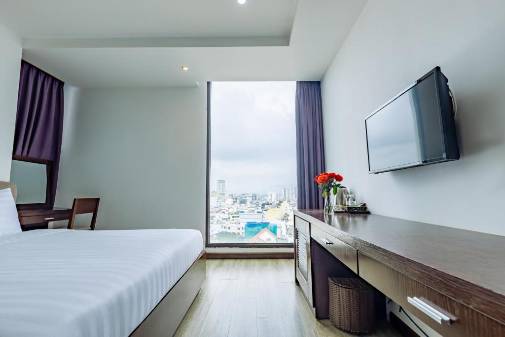 Golden Sun Apartment by New Sky Travel