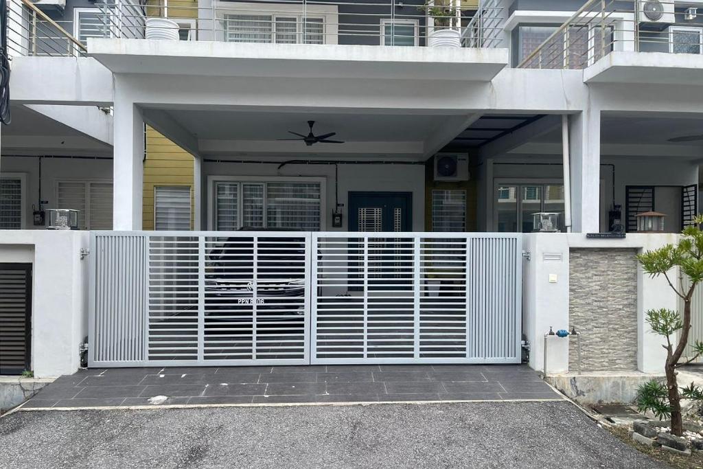 Mahligai Homstay 1Krubong 4 Rooms & Aircon In Hall photo 2