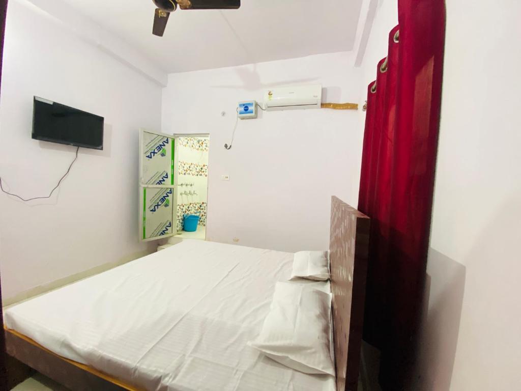 Rita Shree Homestay At Ayodhya Highway photo 2