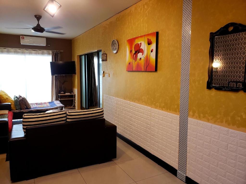 The Mons inside Tower Regency Hotel and Apartments photo 4