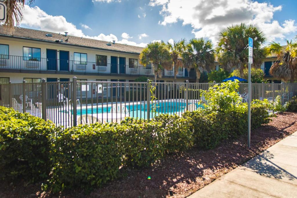 Motel 6-Ft. Pierce, FL photo 4