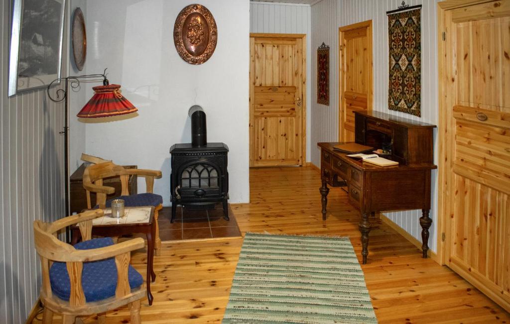 Amazing Home In Flisa With Kitchen photo 3