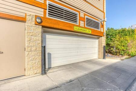 Best Views of Canmore - 2Bed 2Bath photo 4