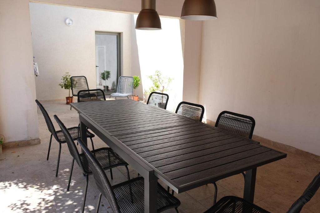 charming vacation rental with heated pool at the foot of the alpilles, in aureille, close to the center of the village on foot, sleeps 6/8 people in provence. photo 4