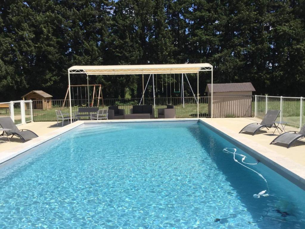 air-conditioned family house with fenced pool in fontvieille in the alpilles, sleeps 8 photo 4