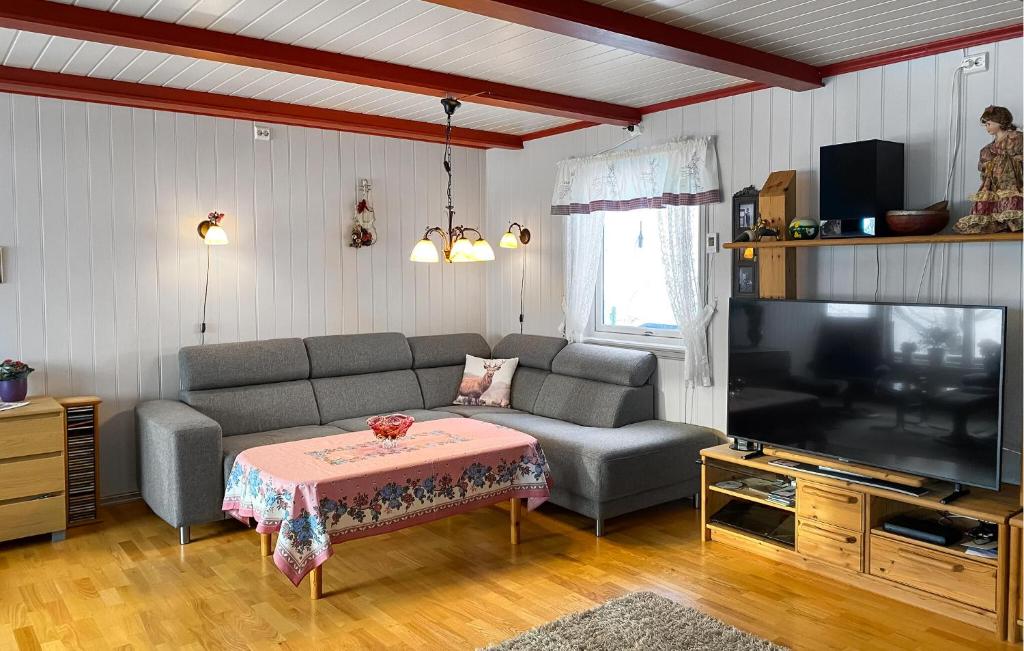 2 Bedroom Stunning Home In Avery photo 2