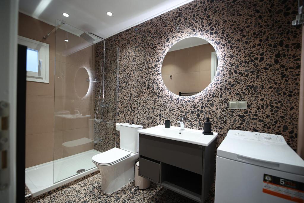 Ε121 Luxury Suites photo 4