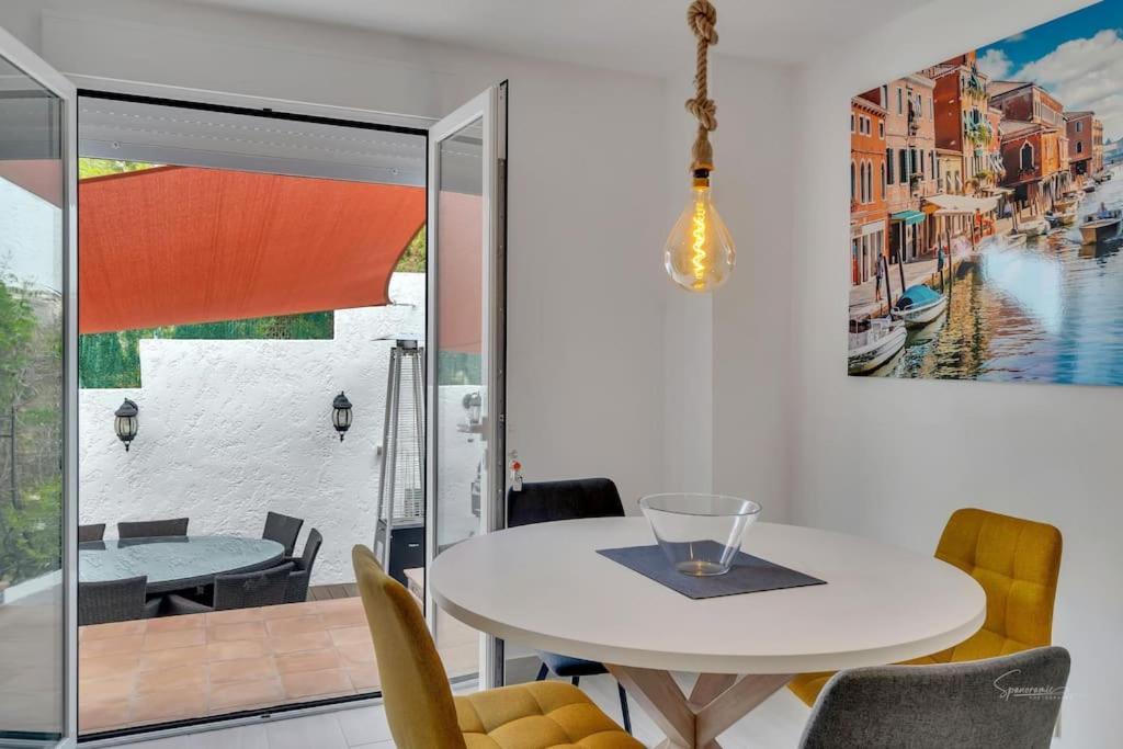 Casa Maurice - by Aldertons photo 4