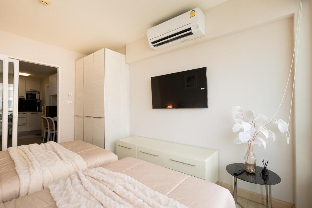 3 Beds: Wifi,Washer,LTAT,Impact photo 1