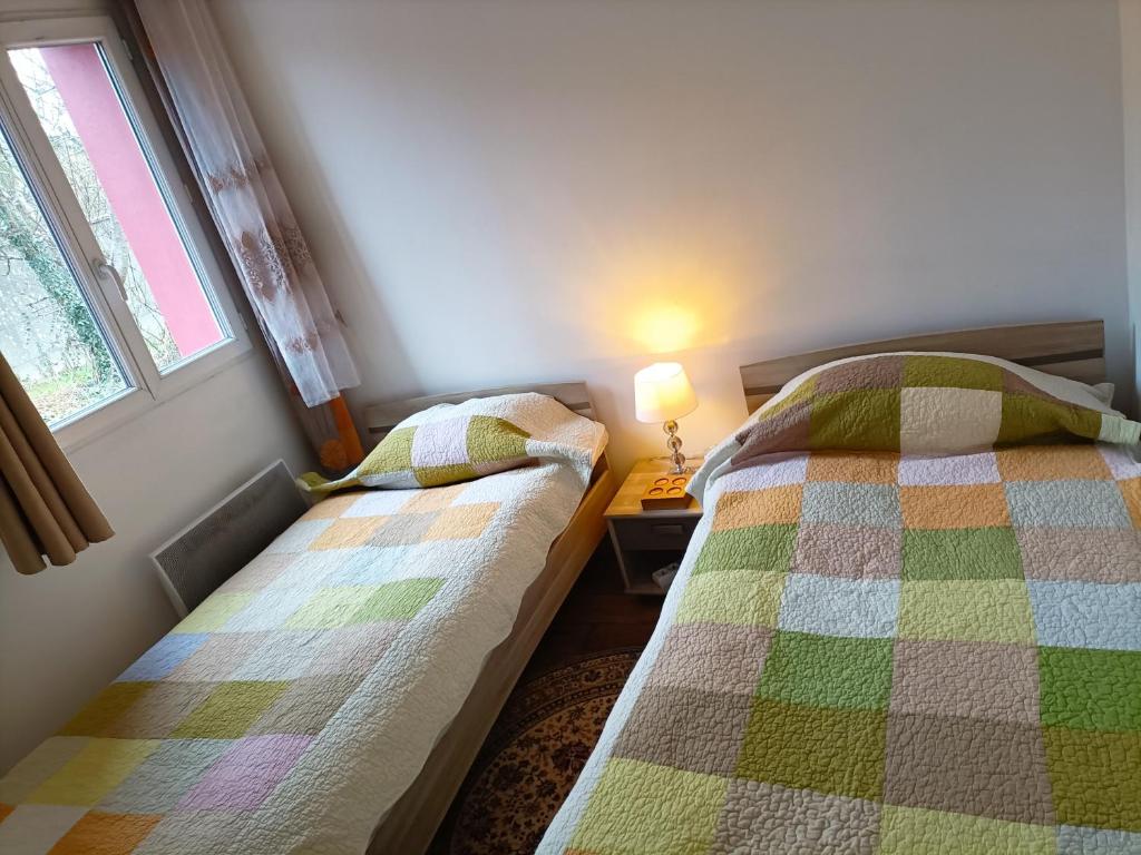 Charmante Maisonnette indépendante avec parking 5 mn Rouen photo 1
