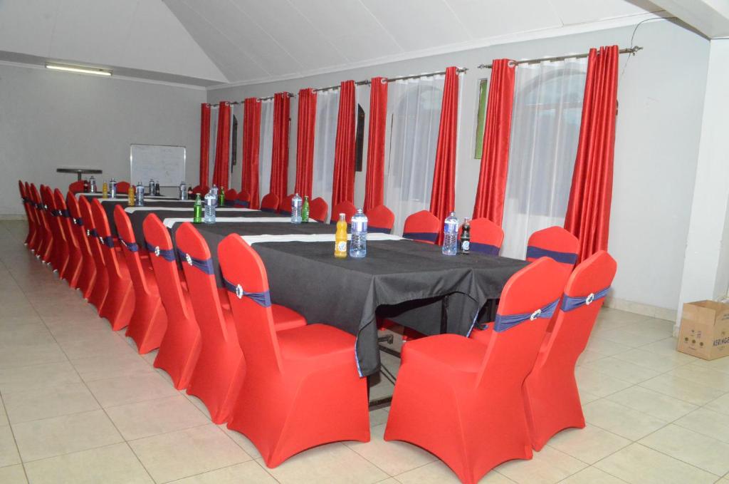 HOTEL SENATE JUJA photo 4