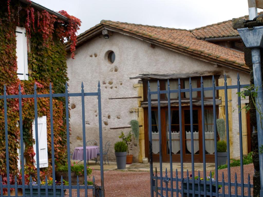 La Grange photo 1