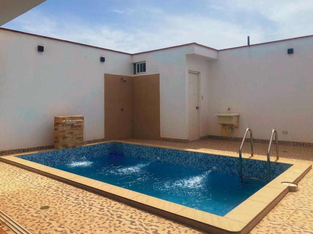 Alojamiento en Cerro Azul con Piscina, Terraza, cerca del mar photo 1