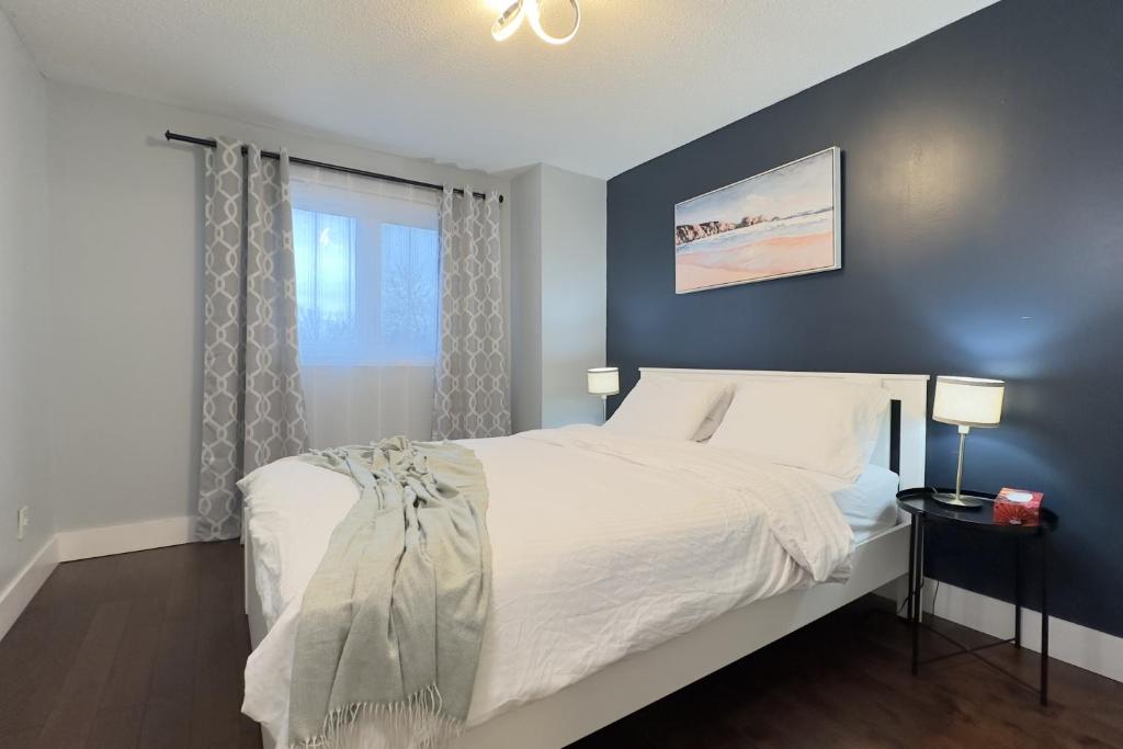 Stylish Home in Prime Location North of Toronto photo 4