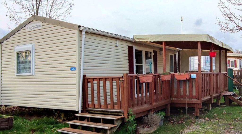 Bungalow de 3 chambres avec piscine partagee jardin amenage et wifi a Onzain