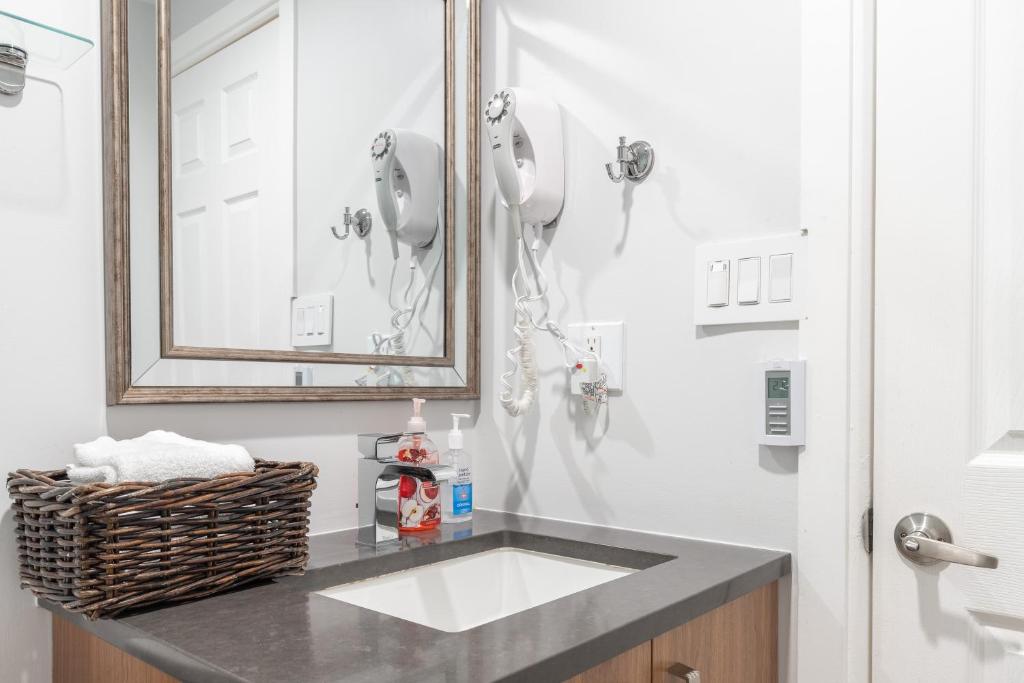 Whistler Studio Next 2Lifts W/Free Parking photo 2