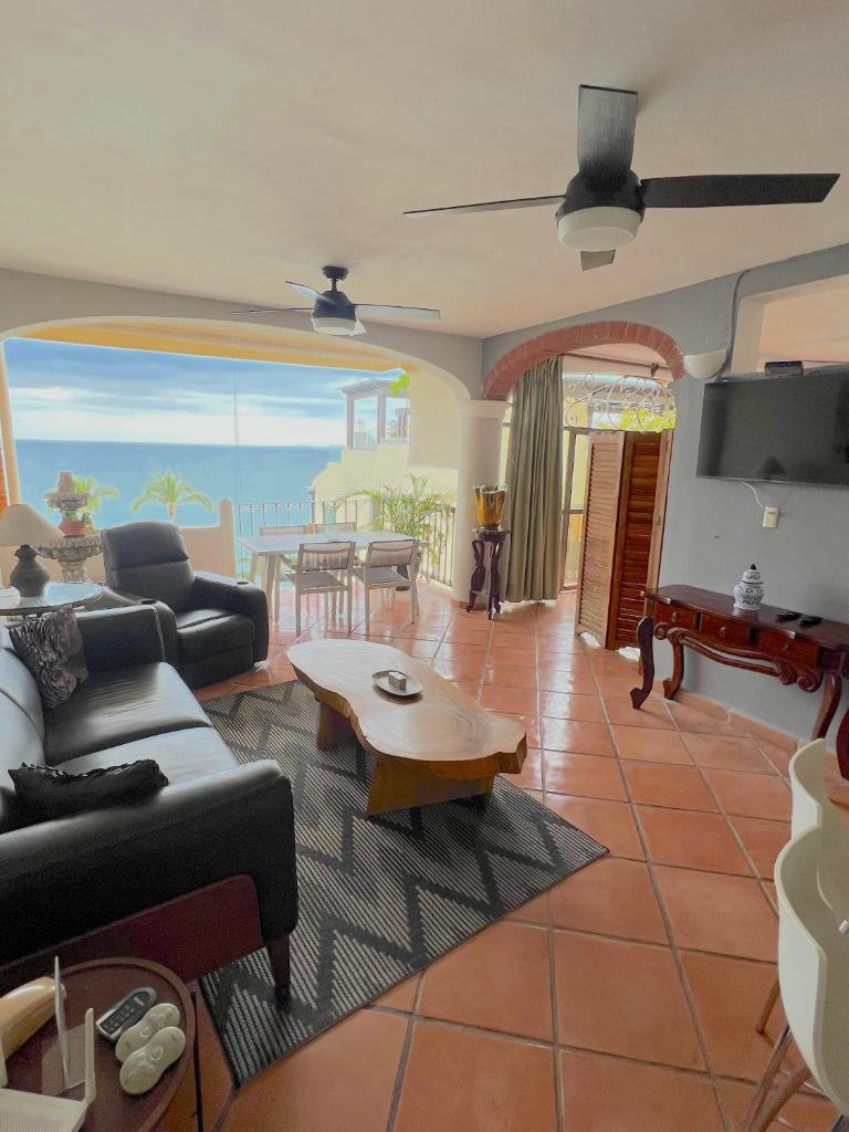 Marboka Hotel & Suites photo 2
