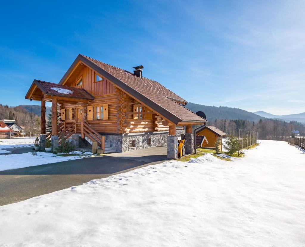 Log home Mountain Mama photo 2
