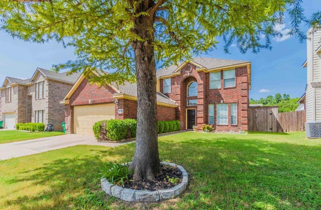 McKinney historic Down Town home photo 3