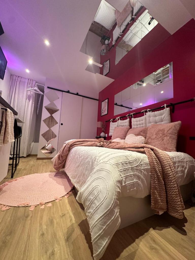 Honey Room22
