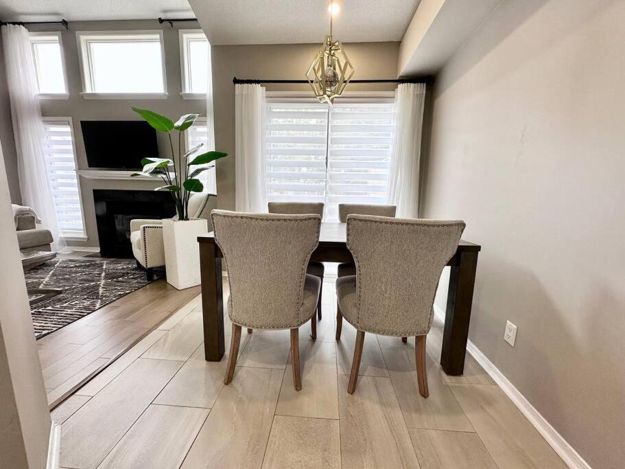 B’s King Suite photo 1