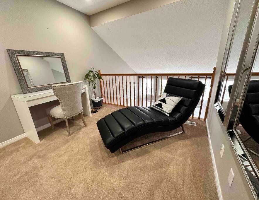 B’s King Suite photo 2