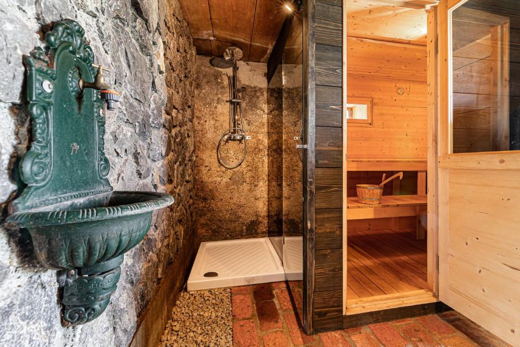 Vineyard Cottages Skatlar - Happy Rentals photo 3