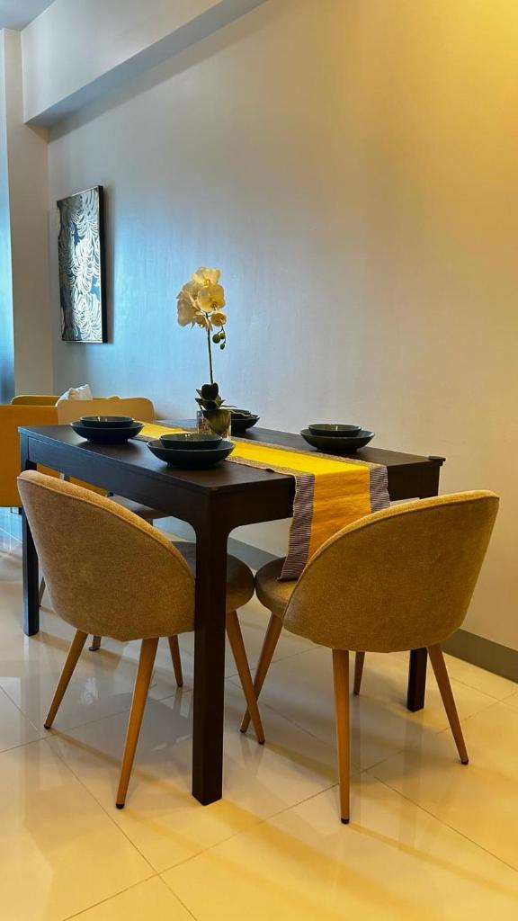 Uptown Parksuites - BGC, Manila photo 4