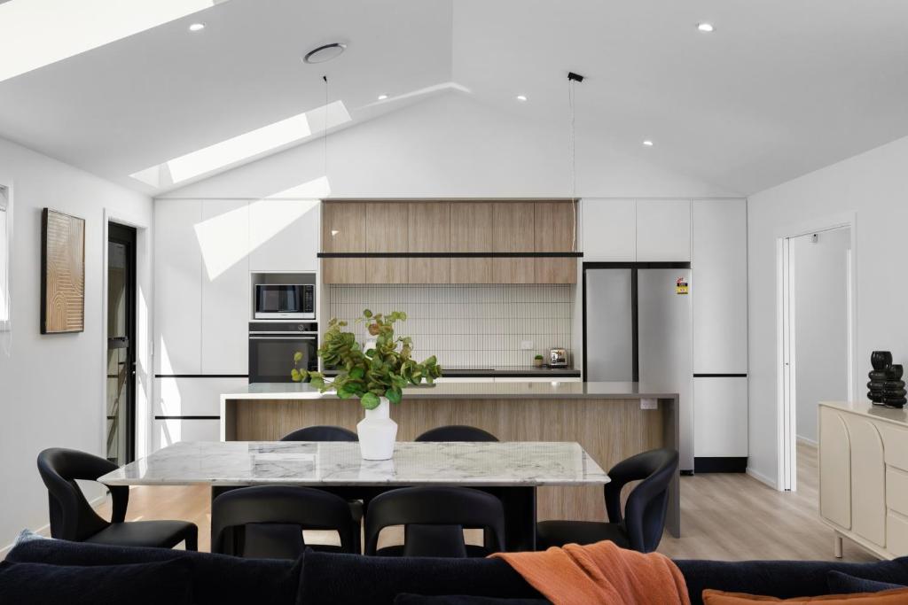 Elite Holiday Homes - Remarkable Retreat photo 3
