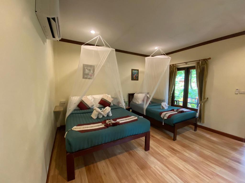 Khao Sok River & Jungle Bungalow photo 1