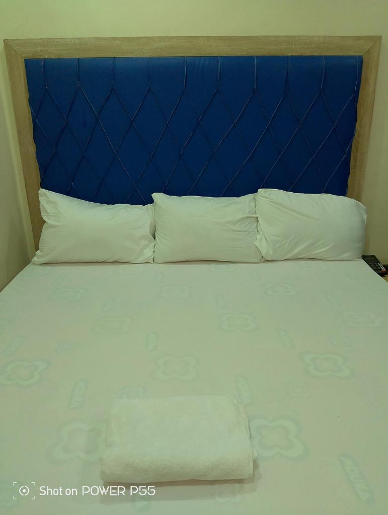 Charles deluxe hotel and apartments photo 4