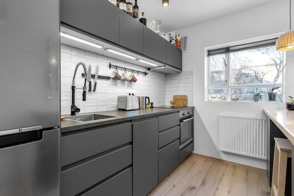 Bright 1BR Apartment in Reykjavík photo 1