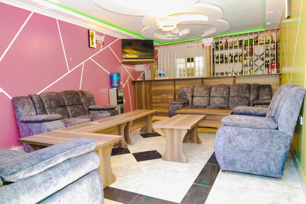 Gerly Homes Hotel & Restaurant photo 2