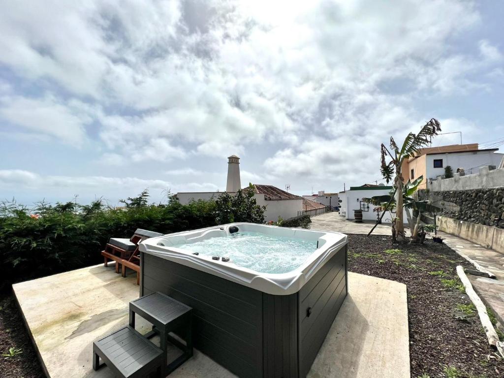 Nice house with Jacuzzi, Wifi and view of the Atlantic Ocean photo 2