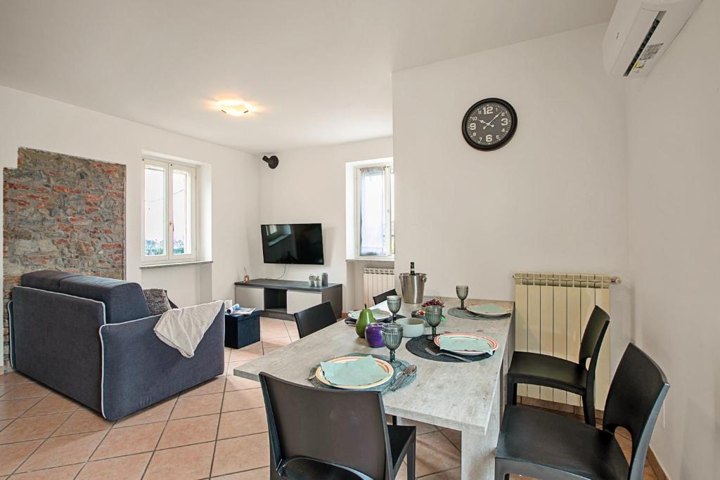 La Cascina di Elma Few Meters From Lake - Happy Rentals photo 3