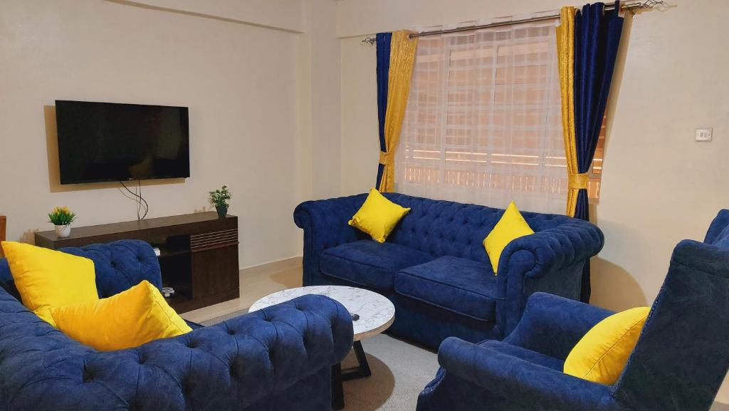 MaGiK Furnished All Ensuite 2 bedroom Apartment photo 3