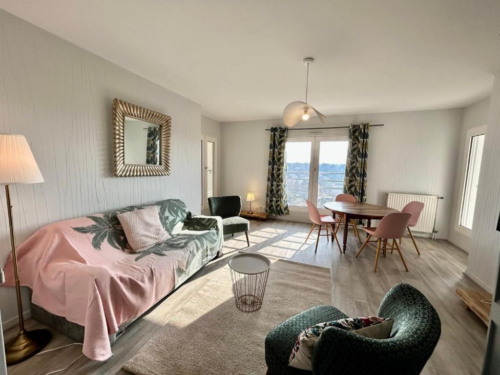 The Belvedere: city centre with magnificent views