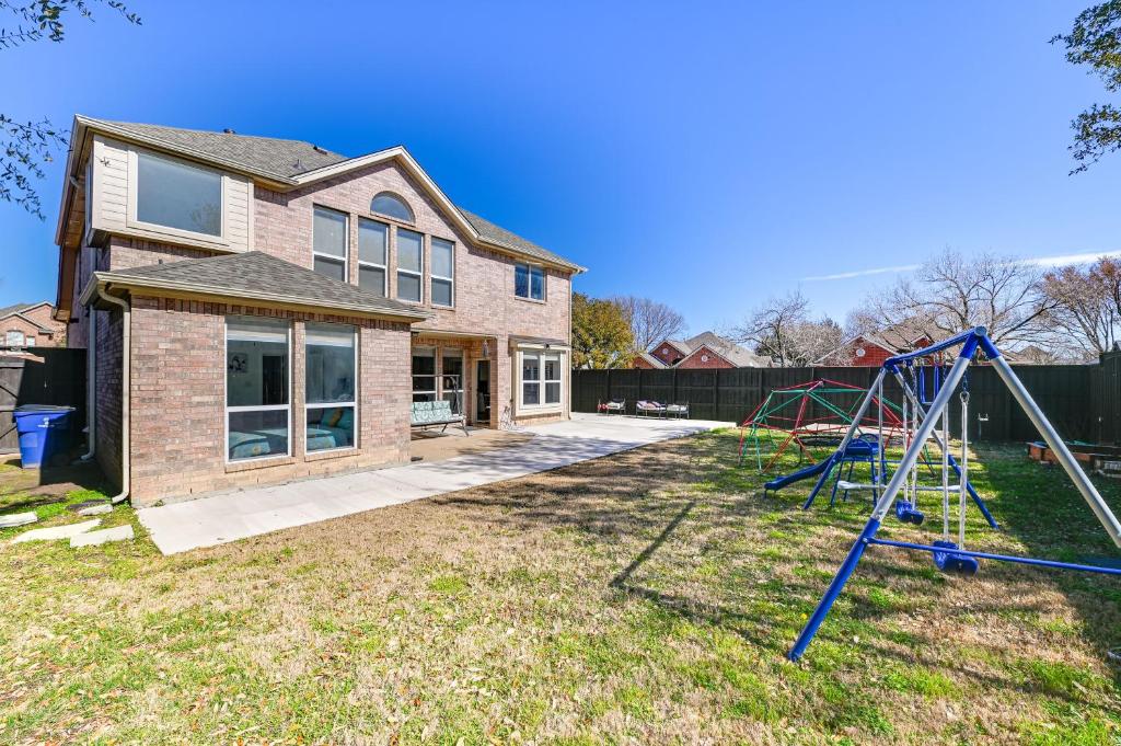 Family Frisco Home Near Dining and Entertainment! photo 2