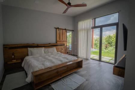 Modern Villa Overlooking Macal River Valley photo 3