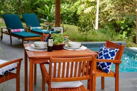 Private Modern Villa Near Resort District photo 1