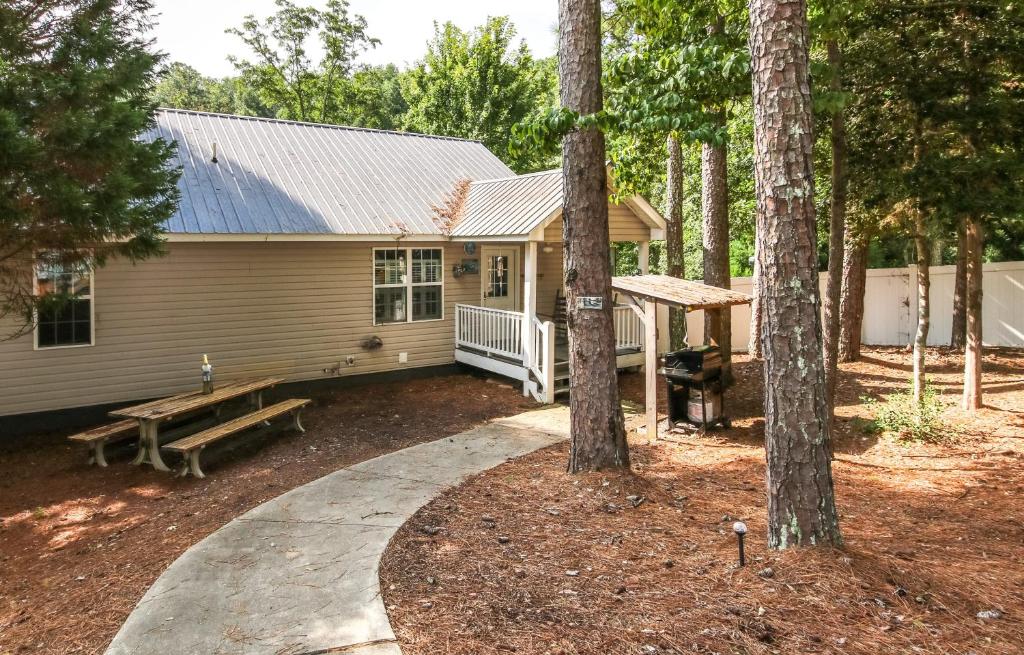 House #14 Pelican Sunrise (no pets) Lake View photo 1