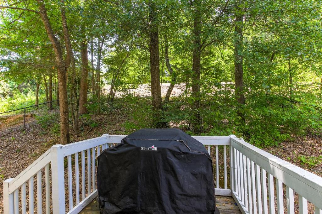 House # 29 -Castaway (Pet Friendly) photo 1