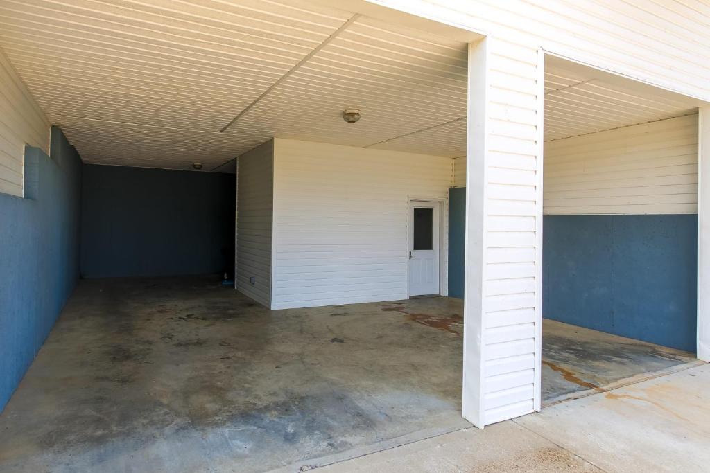 House # 29 -Castaway (Pet Friendly) photo 4