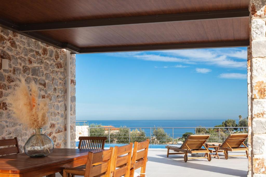 Oinolithos Luxury Villas photo 1