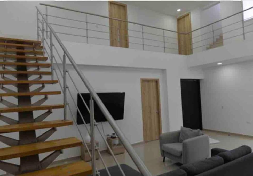 Espectacular casa en oferta con piscina privada y vista al mar photo 3