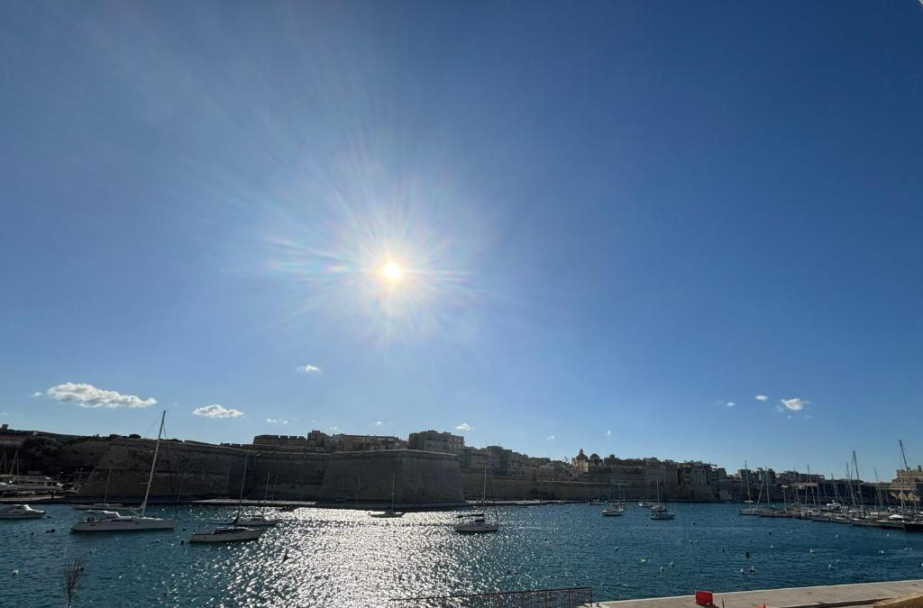 Traditional Maltese Sea View Apartment
