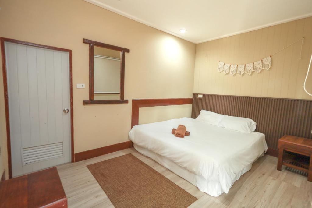 Notting Hill Gusethouse Room Type - Budget Double Room