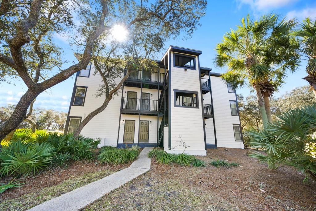 Inlet Dunes 201 Condo photo 1