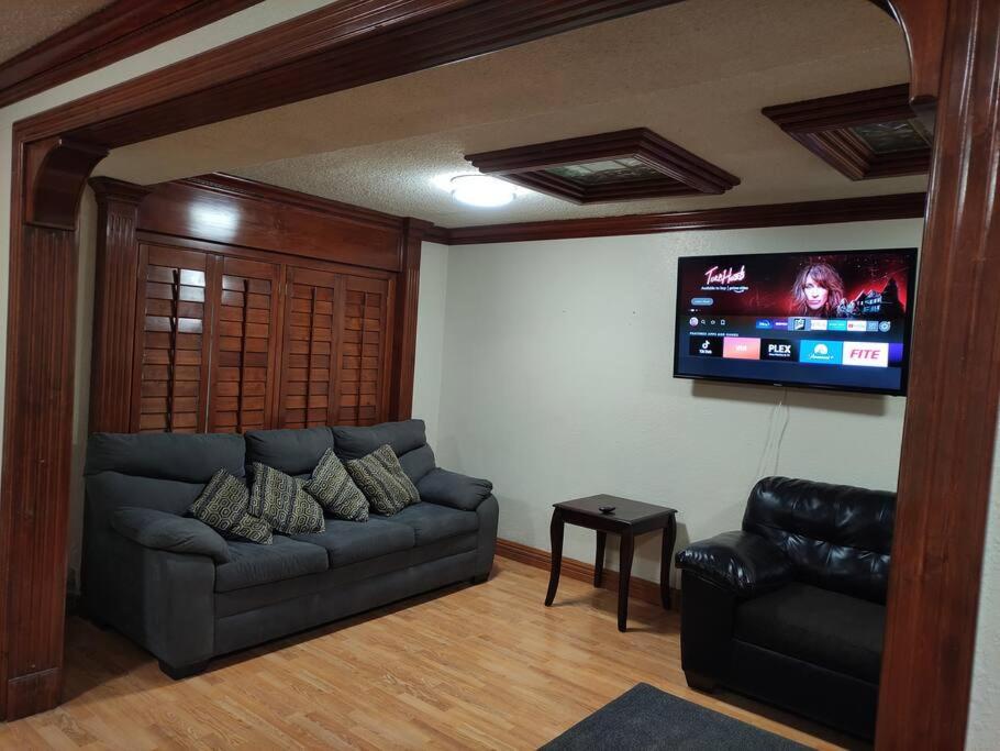 BEAUTIFUL AND COZY WITH TERRACE, GREAT LOCATION photo 2