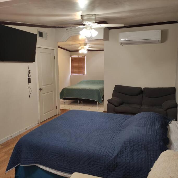 BEAUTIFUL AND COZY WITH TERRACE, GREAT LOCATION photo 4